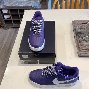 Wore 1 time during a Vikings game at home.